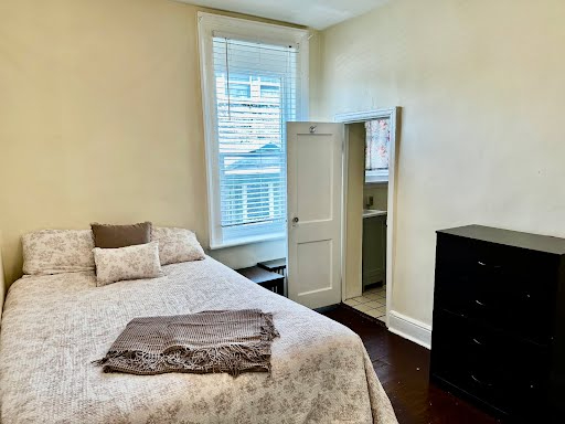 Great location near the university and state  campus near downtown - Photo 6
