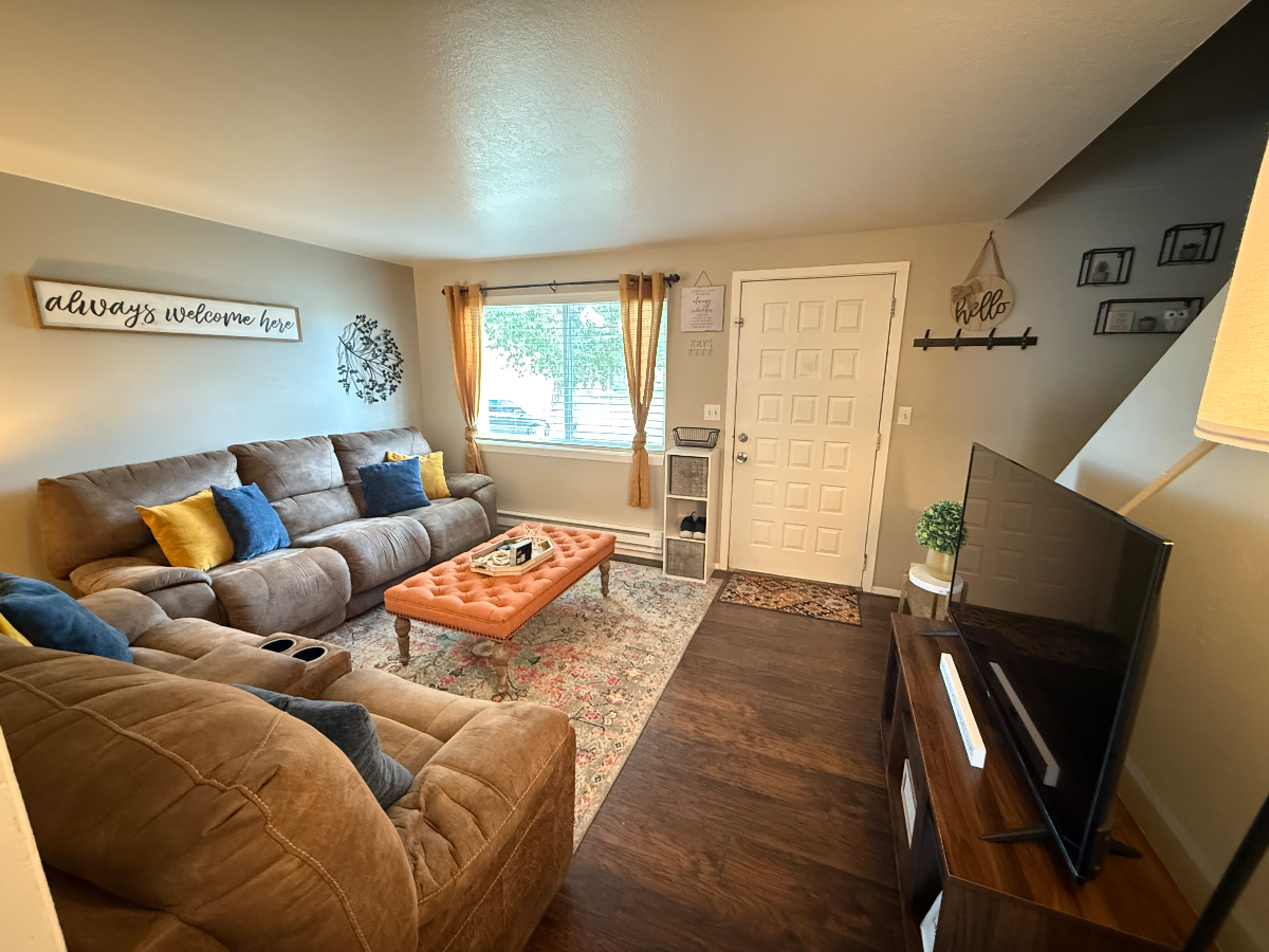 Cozy Home Away From Home - Photo 3