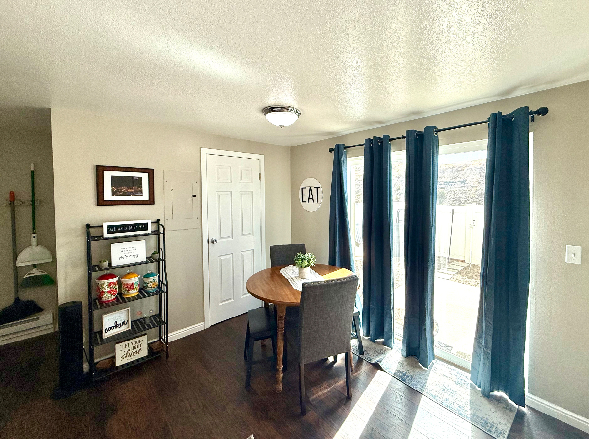 Cozy Home Away From Home - Photo 6