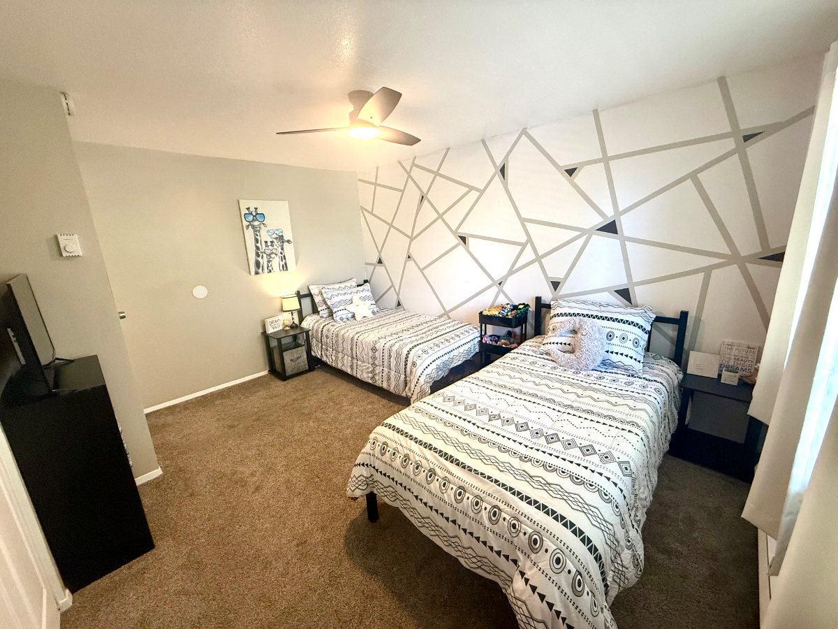 Cozy Home Away From Home - Photo 12