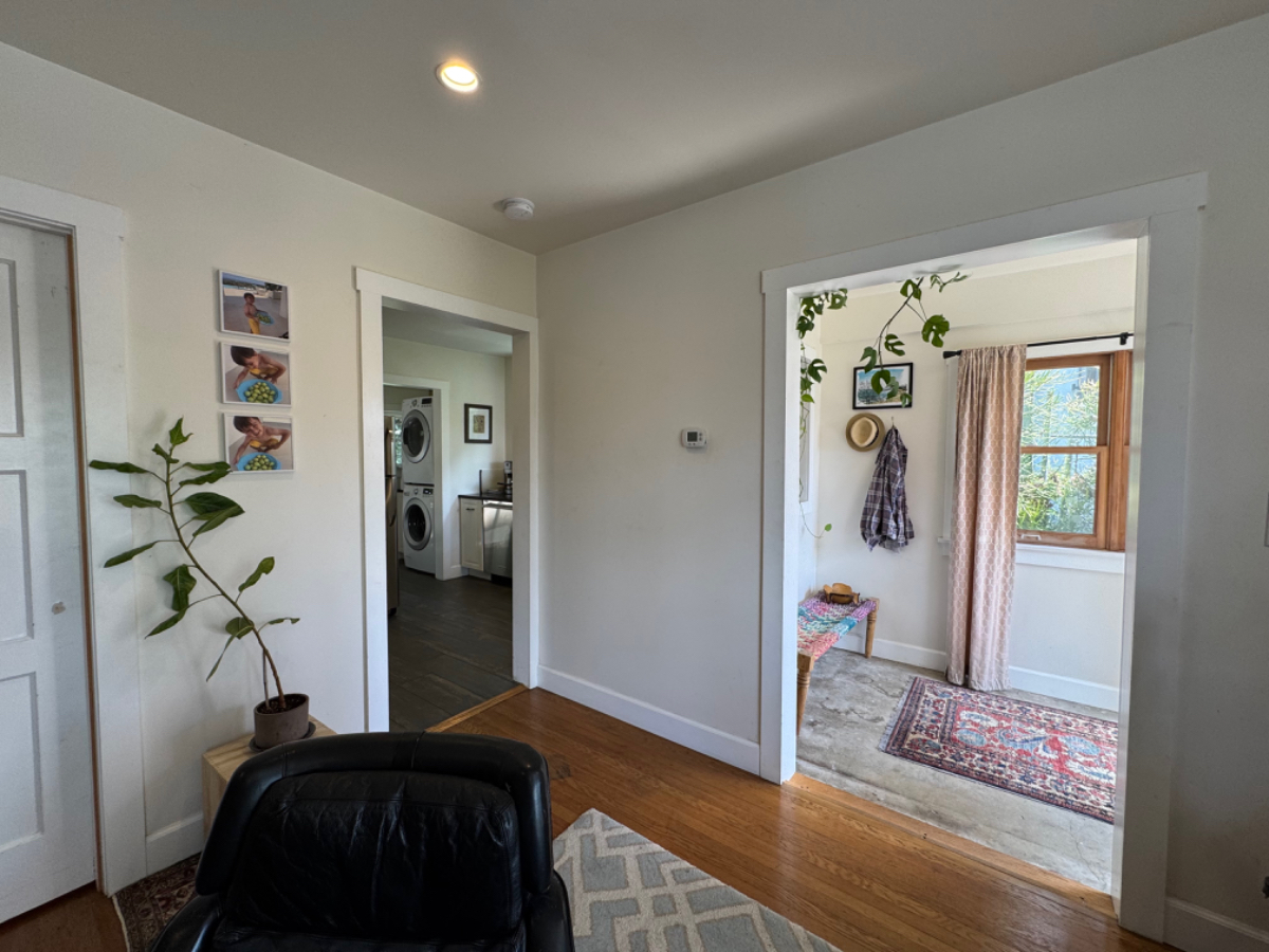 One Bedroom House in Highland Park - Photo 3