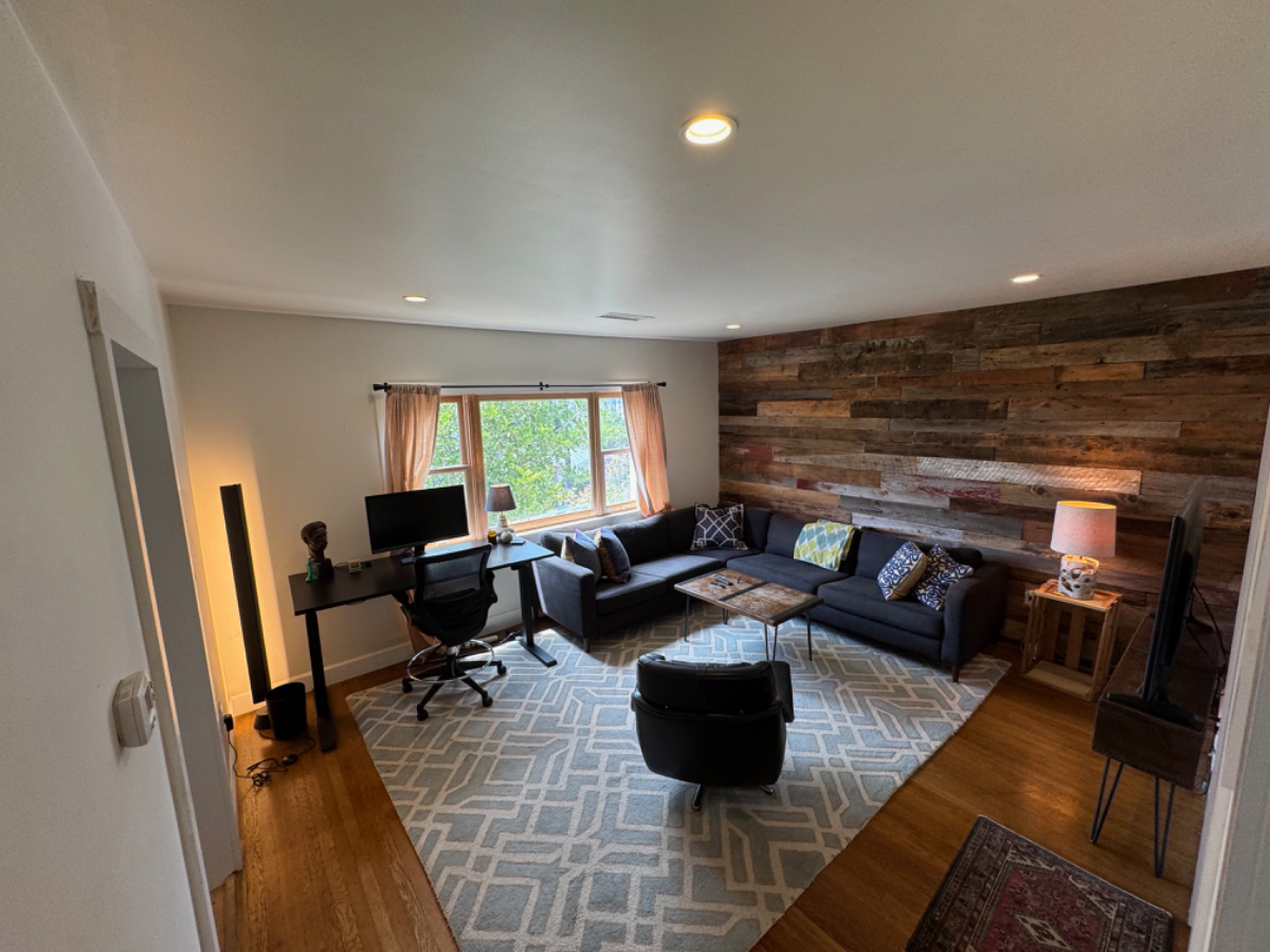 One Bedroom House in Highland Park - Photo 1