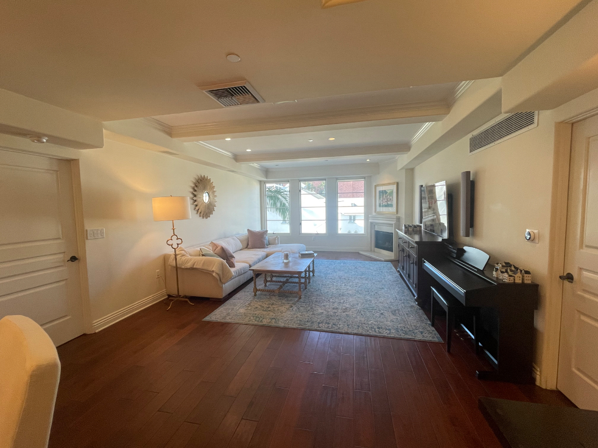 Furnished One Bedroom Suite in Wilshire Corridor Condo Near UCLA - Photo 1
