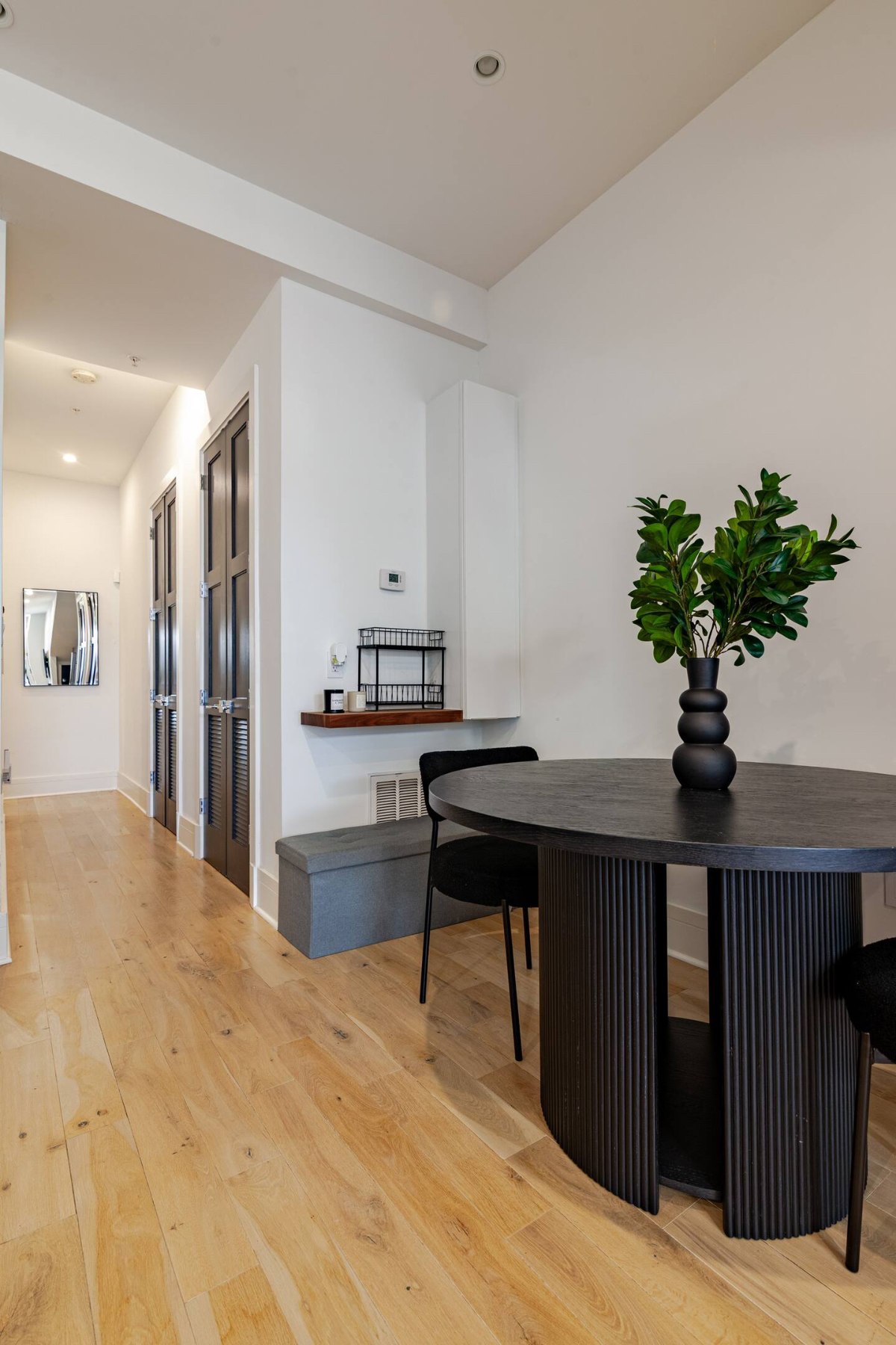 COZY MODERN PRIVATE ROOM IN PETWORTH CONDO - Photo 10