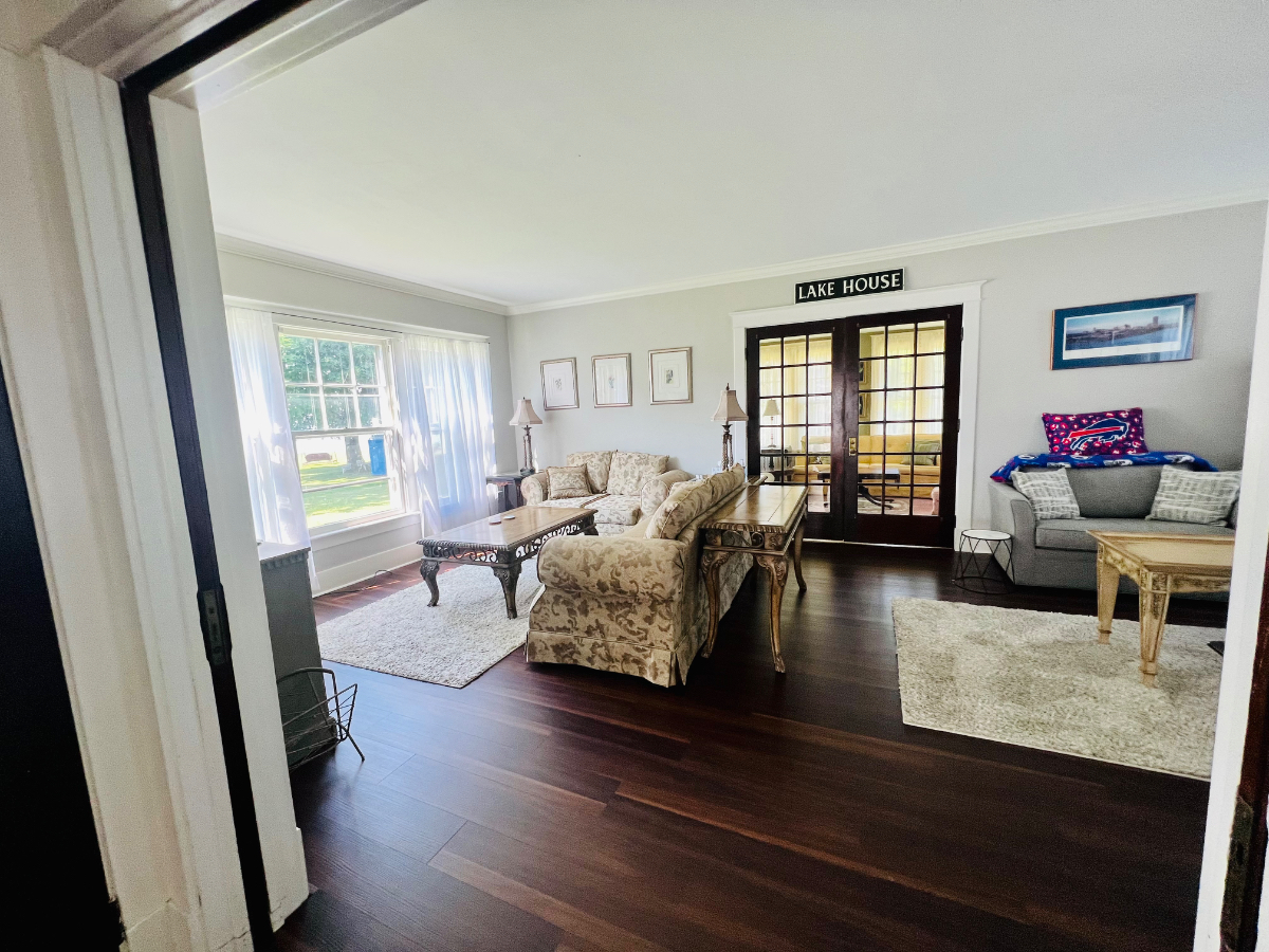 Fully Furnished Lakefront Home and Private Beach - Photo 2