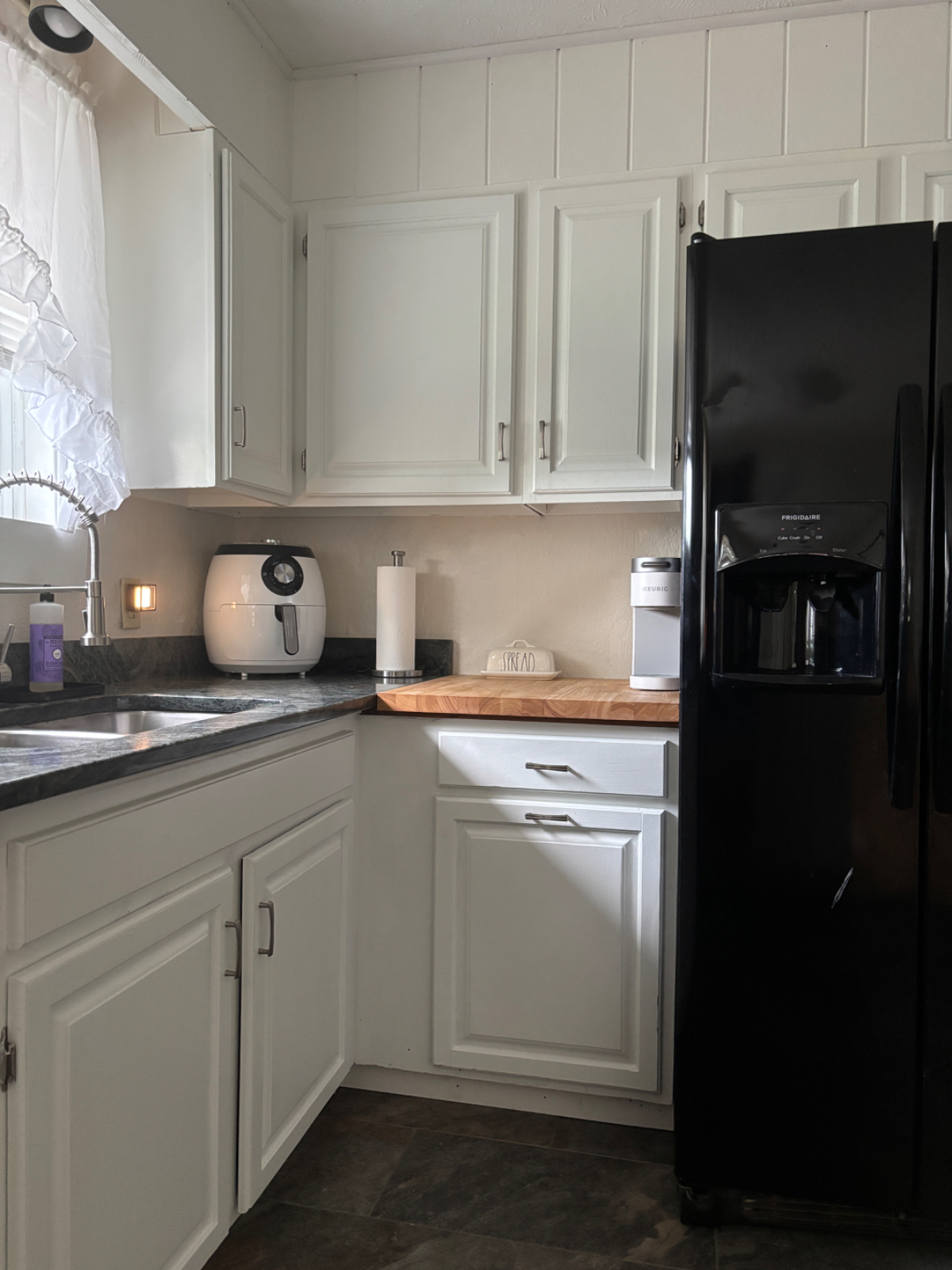 Beautiful Downtown Apartment - Photo 5