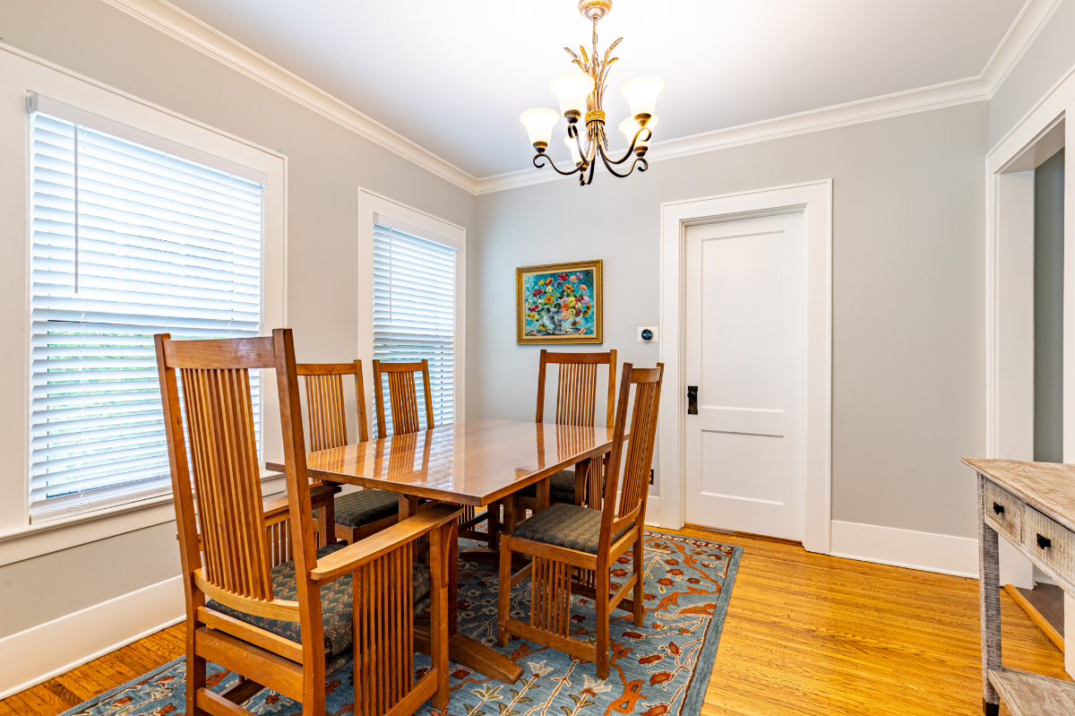 Serenity Between Two Major Hospitals - Beautifully renovated classic home on the West Side. MaidenKe - Photo 6