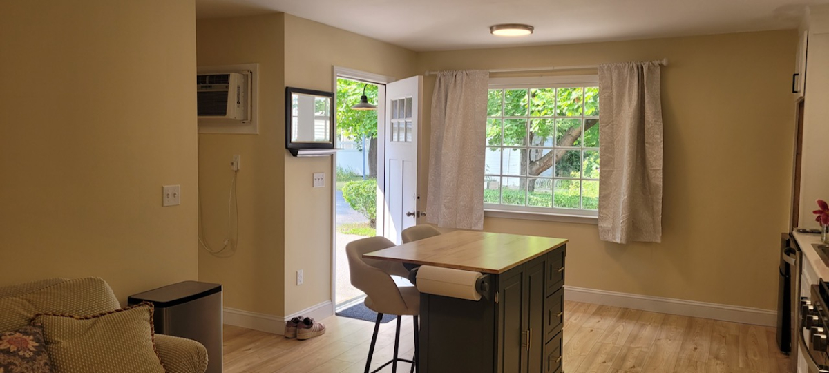 Modern Apartment 102 - Photo 3