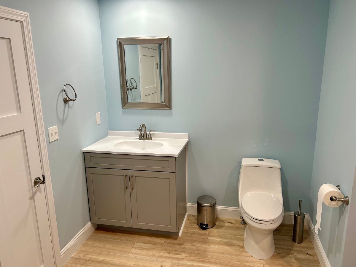 Modern Apartment 102 - Photo 11