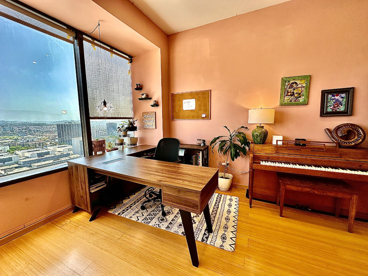 High Rise Condo in DTLA - Photo 4