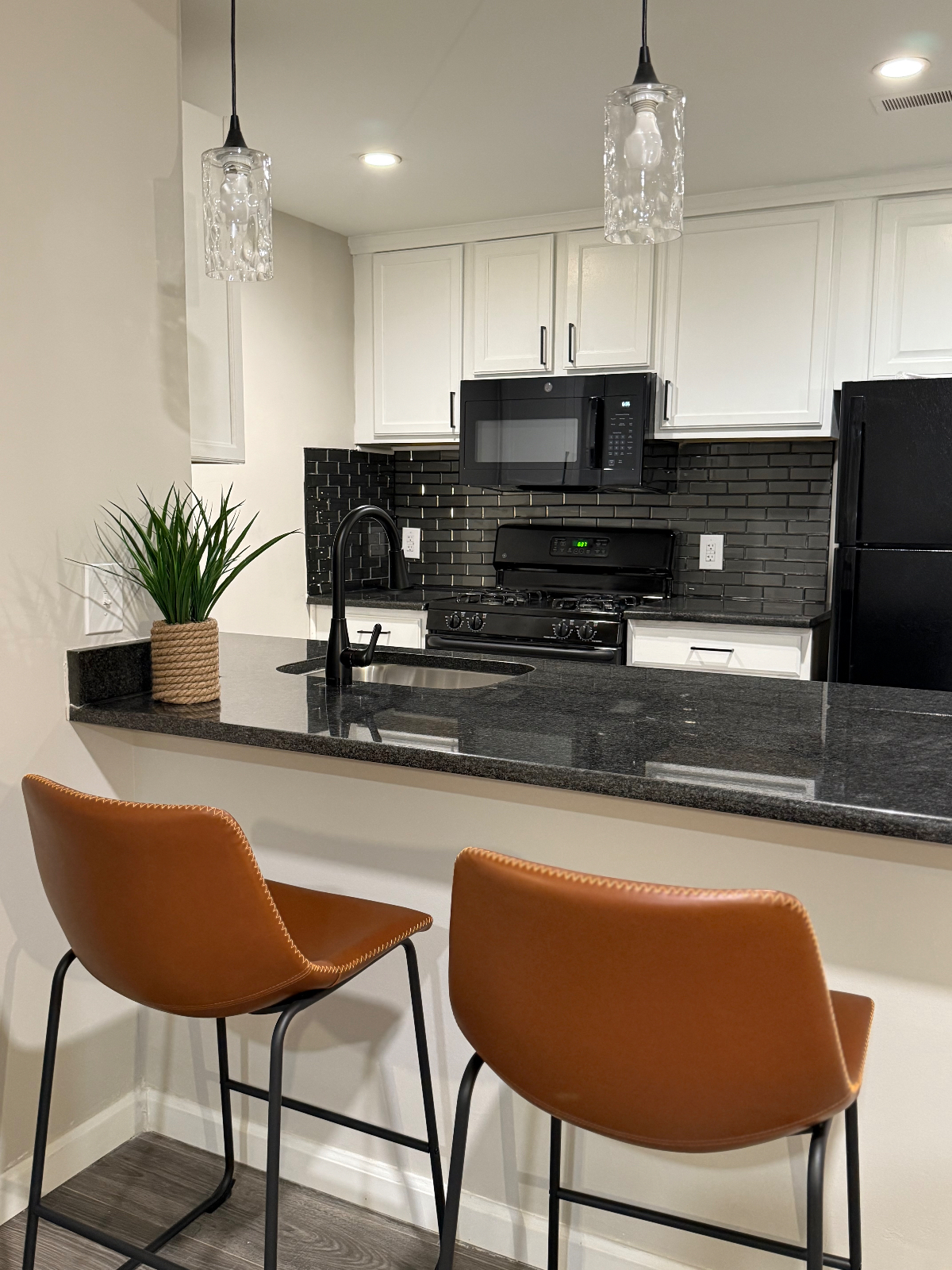 1 BEDROOM - 1  BATH - Steps from the Wharf/Downtown DC - Parking on Premises - Photo 3