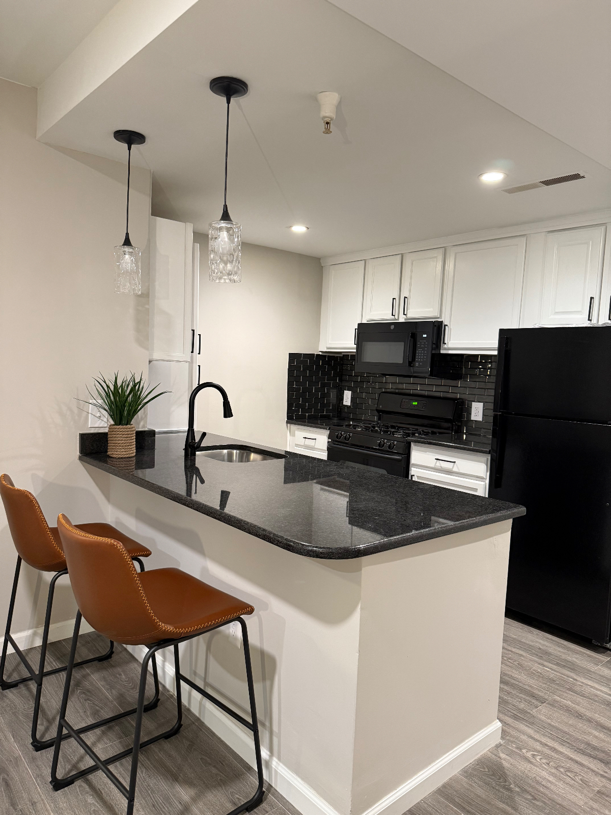 1 BEDROOM - 1  BATH - Steps from the Wharf/Downtown DC - Parking on Premises - Photo 6