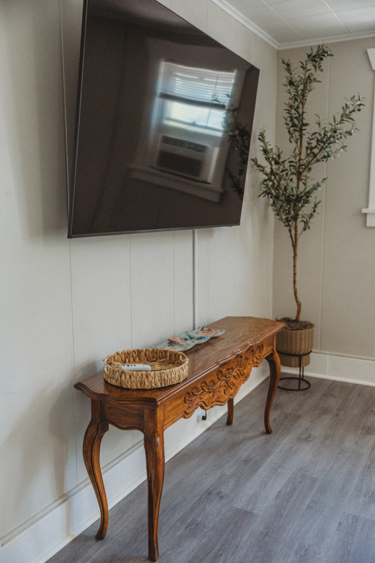 Charming Centrally Located 1 BD 1 BA Unit B - Photo 6