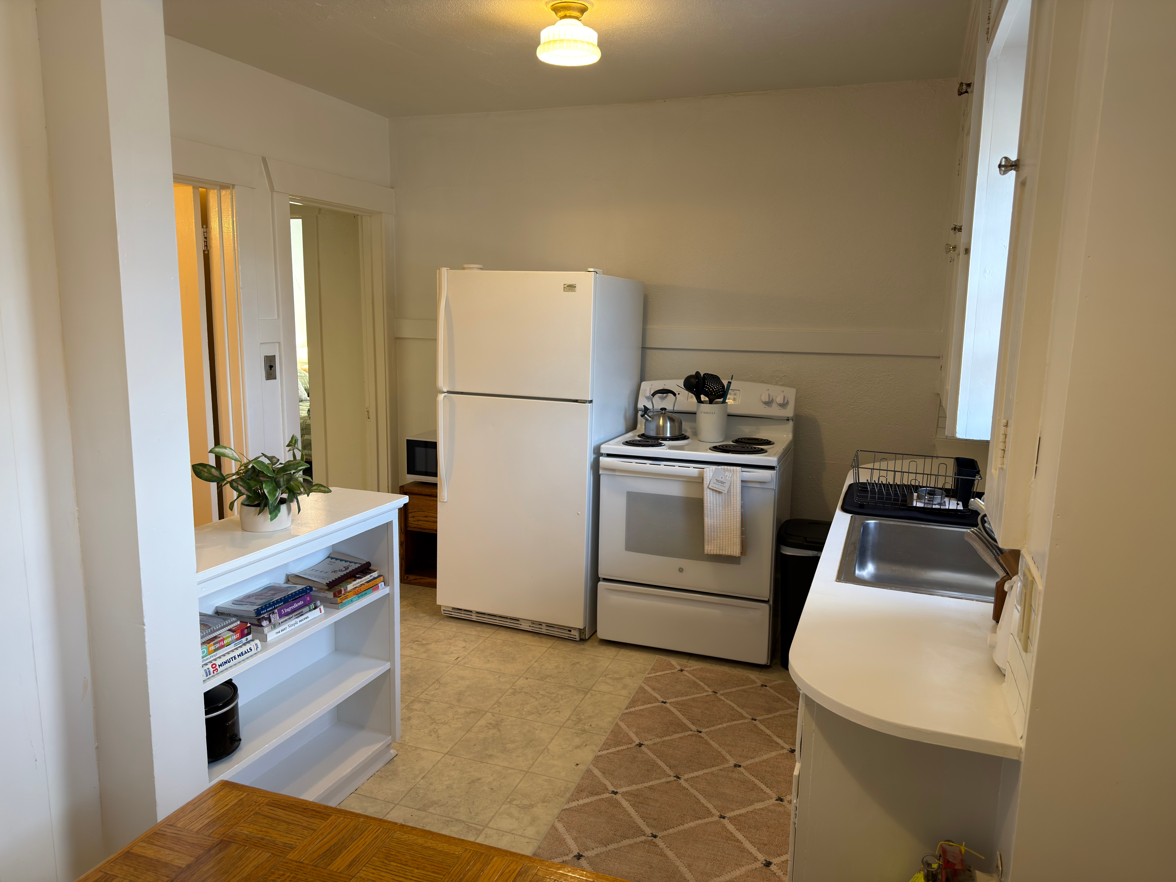 Charming Centrally Located 1 BD 1 BA Unit B - Photo 12