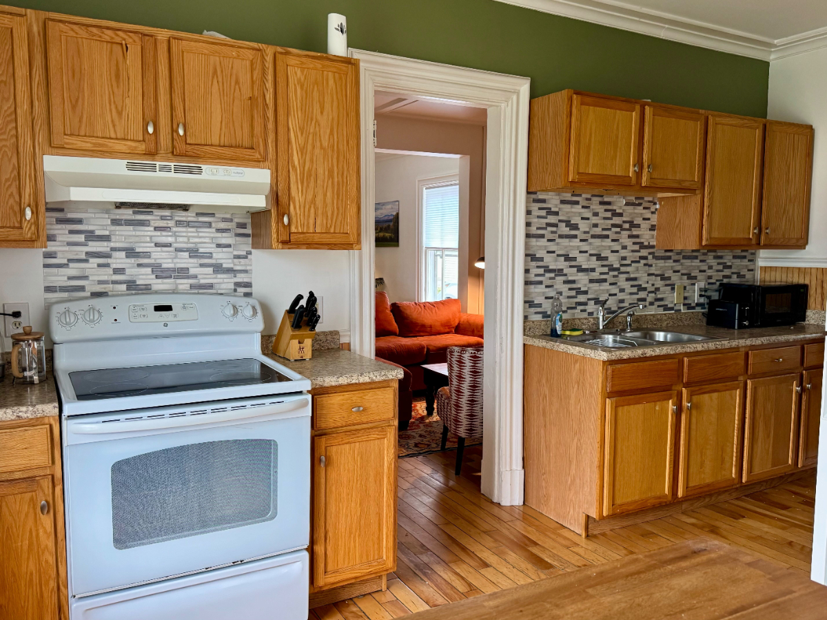 The Modern Winooski Farmhouse Flat - Photo 8