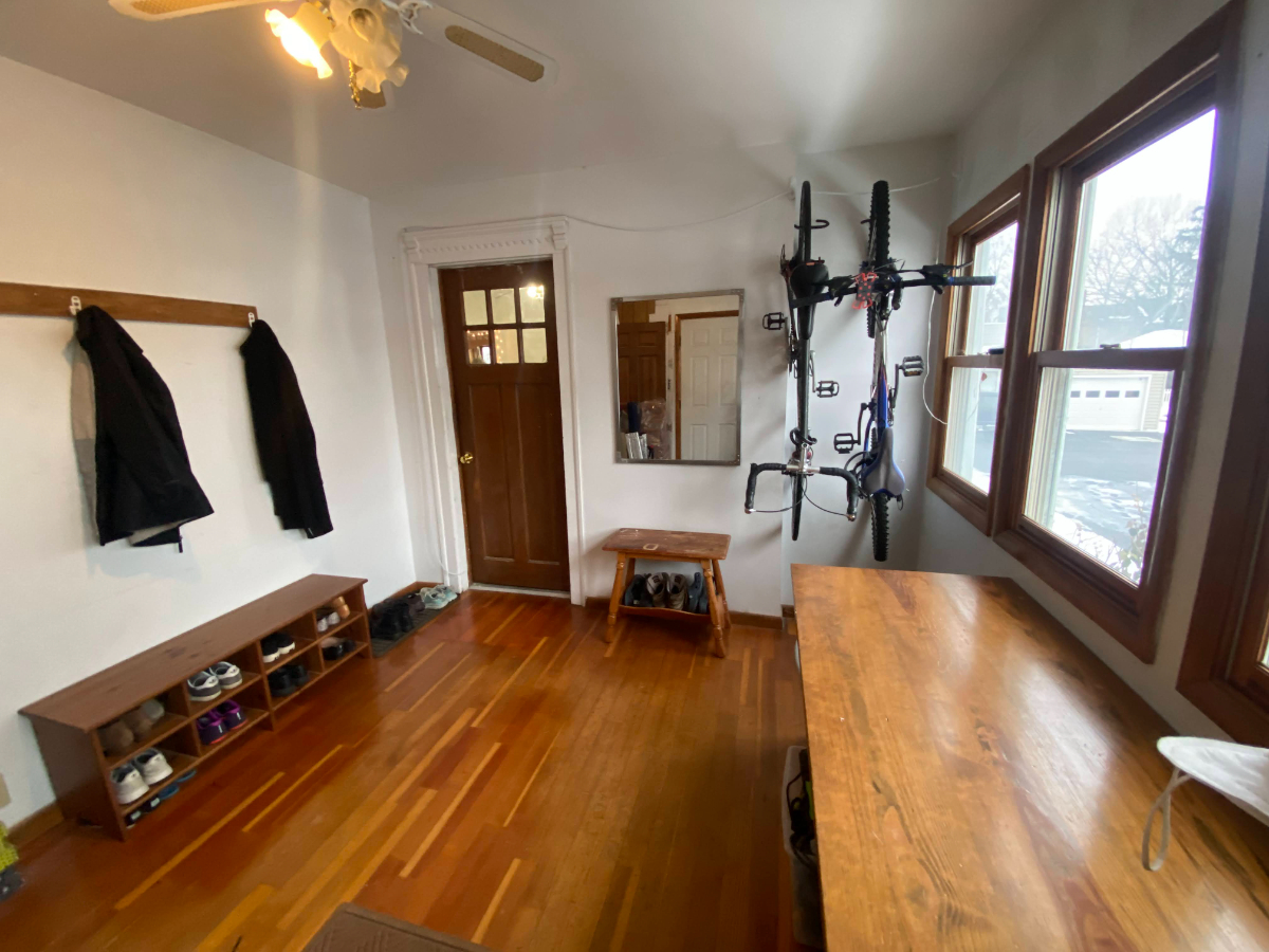 Fully furnished 1 or 2 bedrooms available, 1/2 mile from Arnot Ogden Medical Center - Photo 4