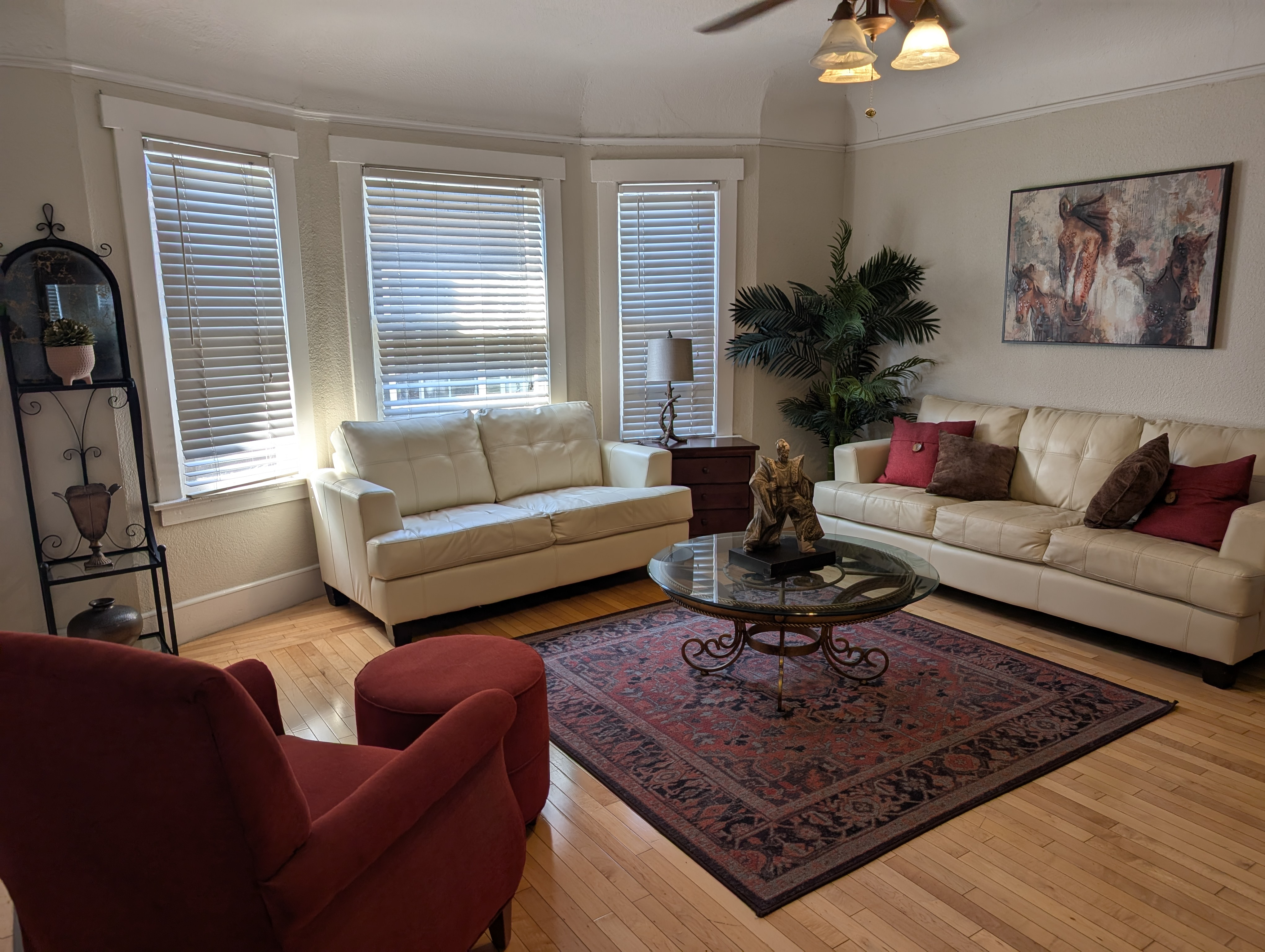 Beautiful Private Furnished Room - Photo 1