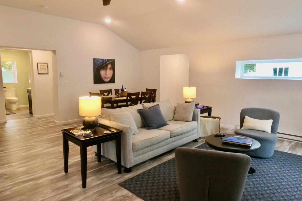 Quiet, Spacious, and Close to Hospitals Blissful Wisteria Awaits - Photo 2
