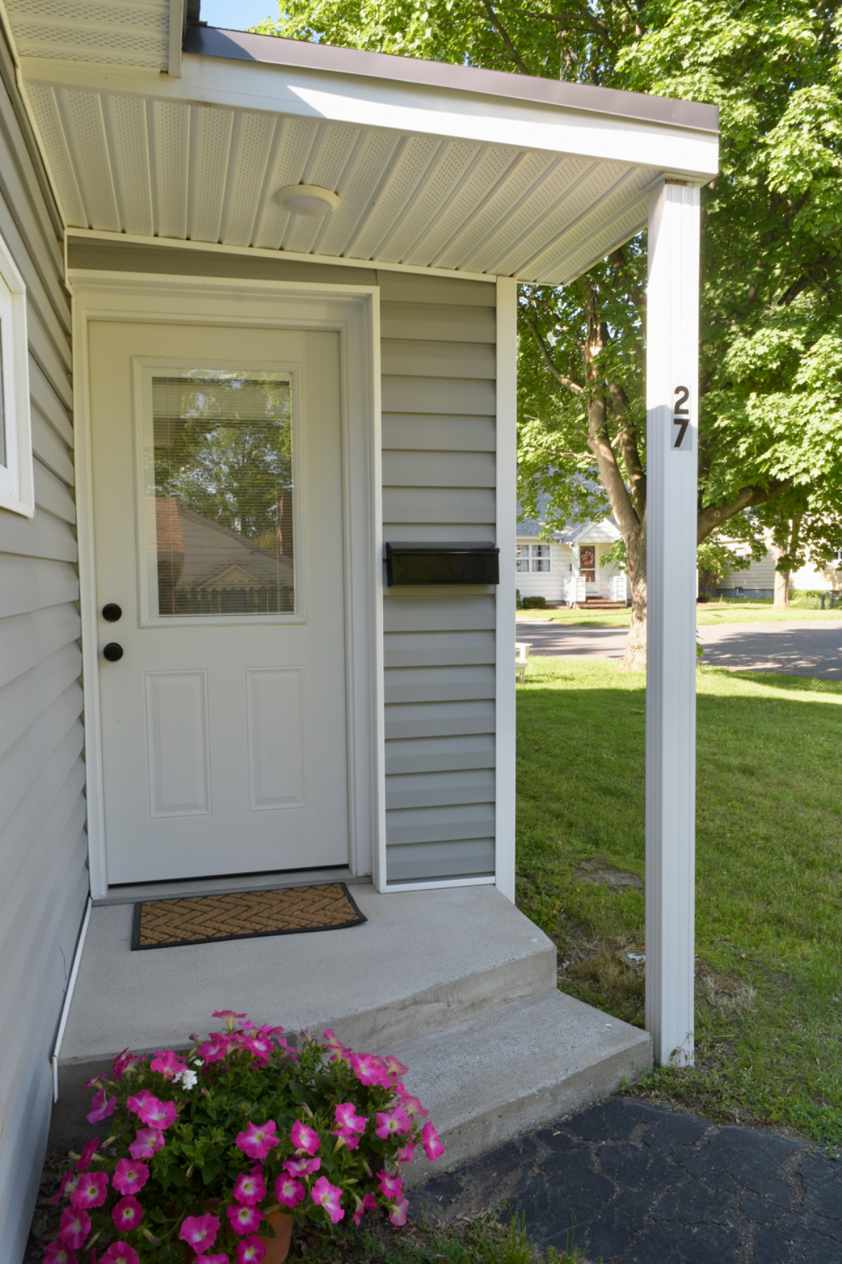 Quiet, Spacious, and Close to Hospitals  Blissful Wisteria Awaits - Photo 4