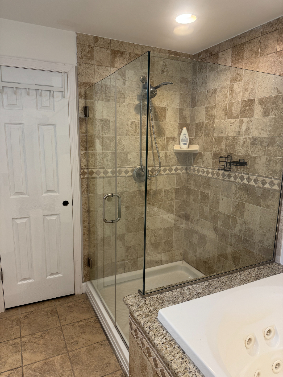 Queen Room with Pool and Hot Tub Access - Photo 5