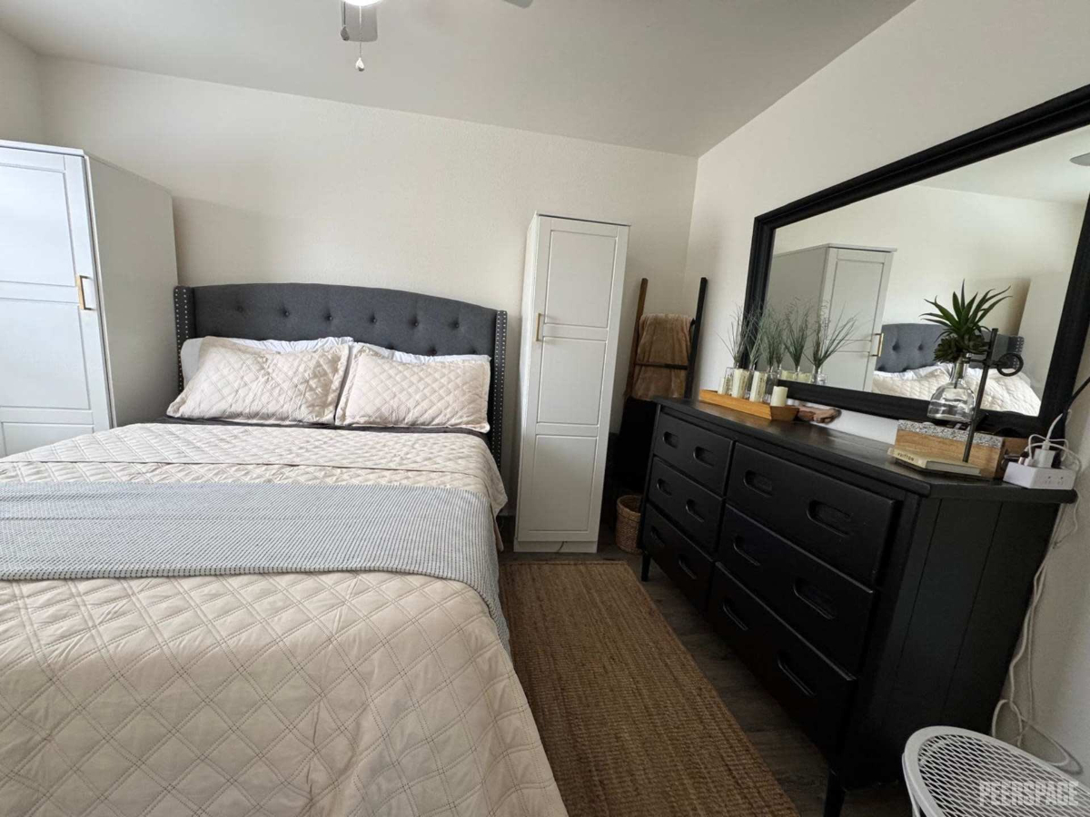 Urban One-Bedroom Apartment with patio Near Venice Beach - Photo 3