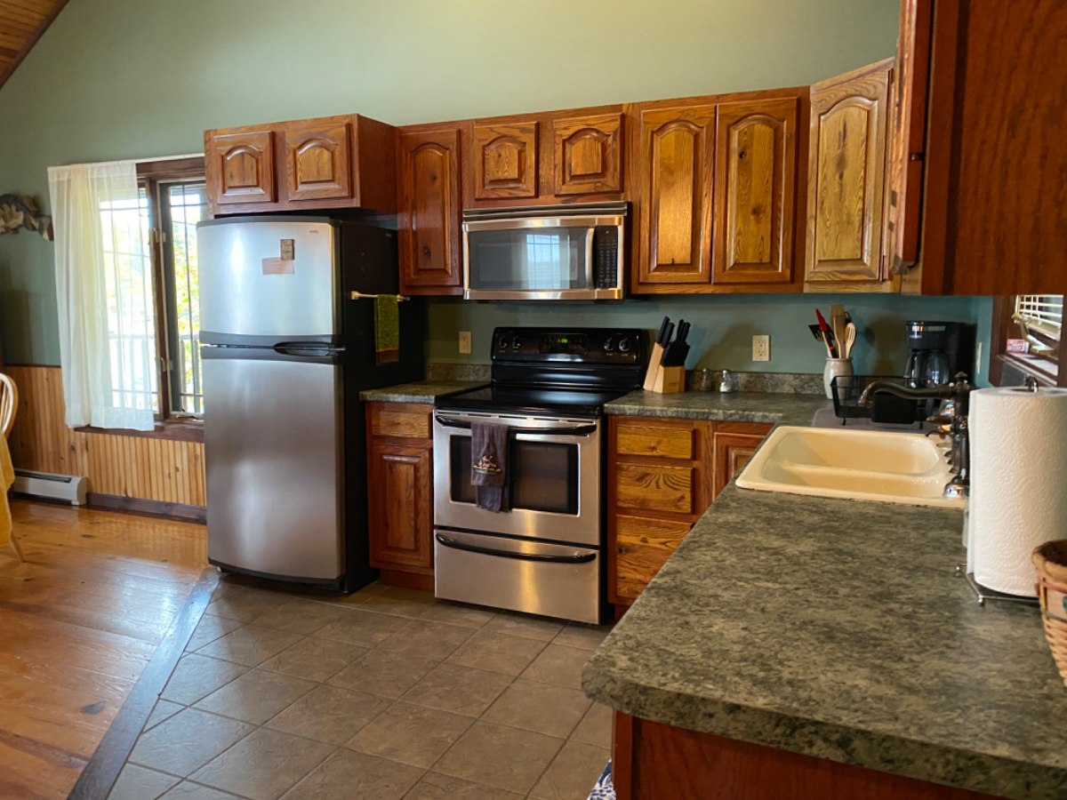 Lake Bomoseen home - Photo 3