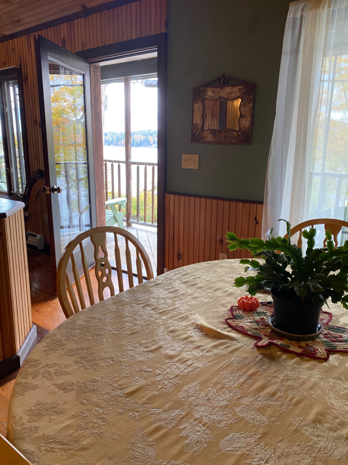 Lake Bomoseen home - Photo 5