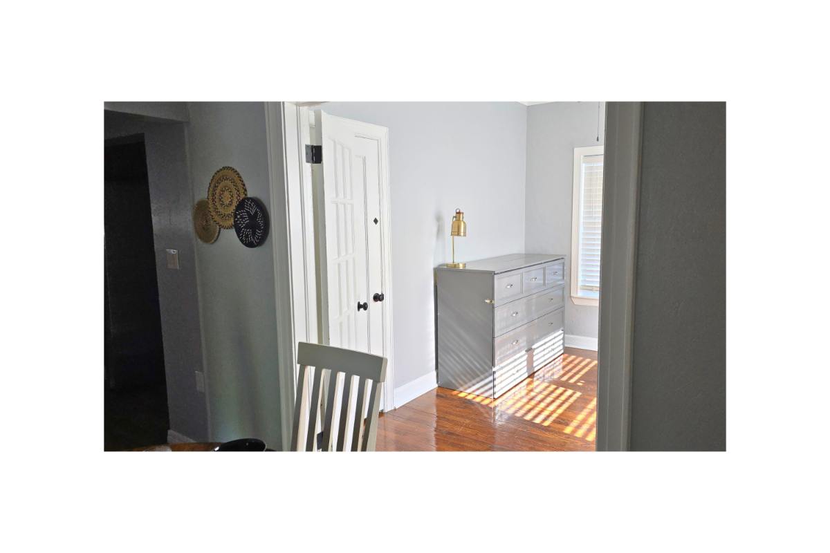 Corner House on 15th (Renovated) - Photo 9