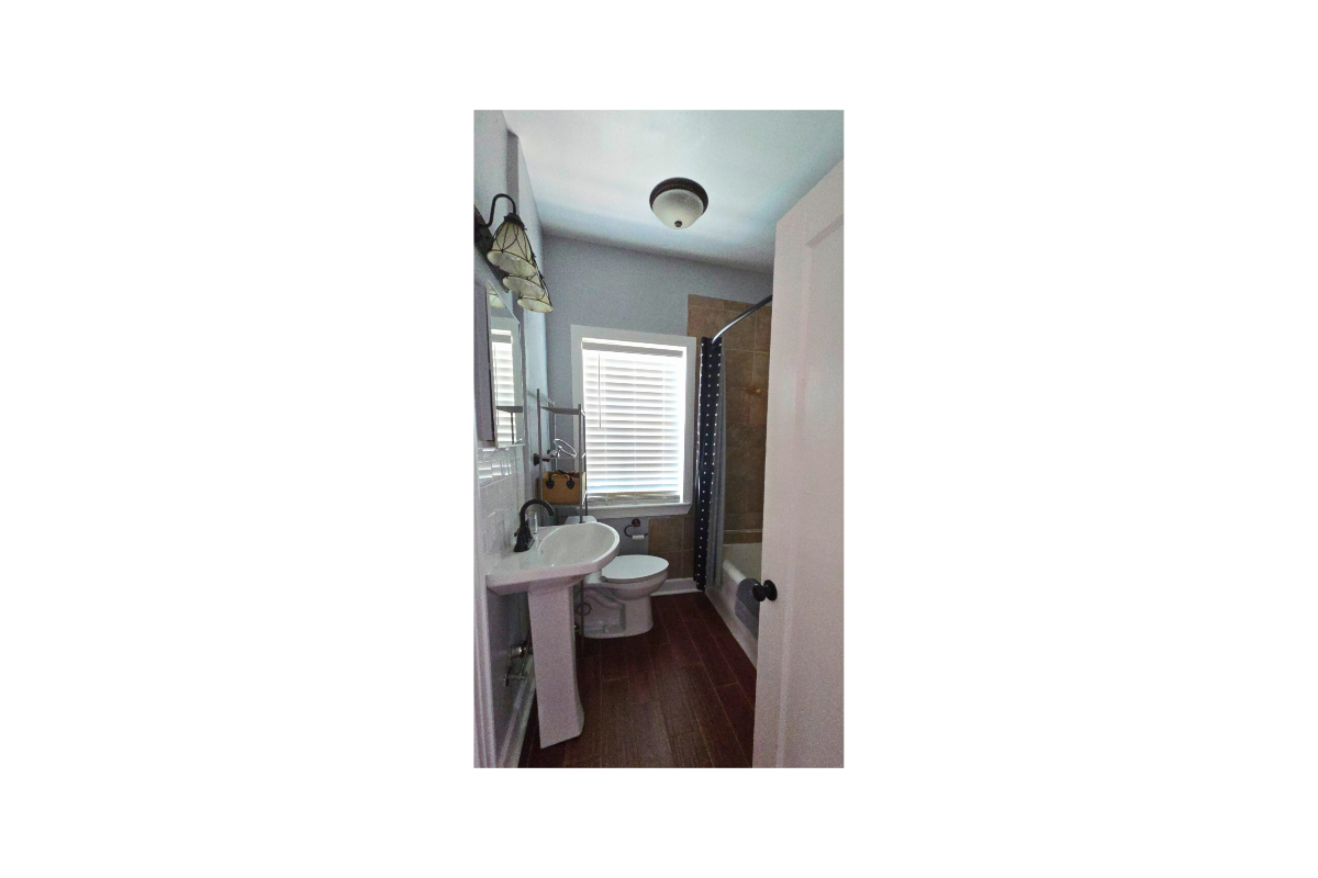 Corner House on 15th (Renovated) - Photo 11