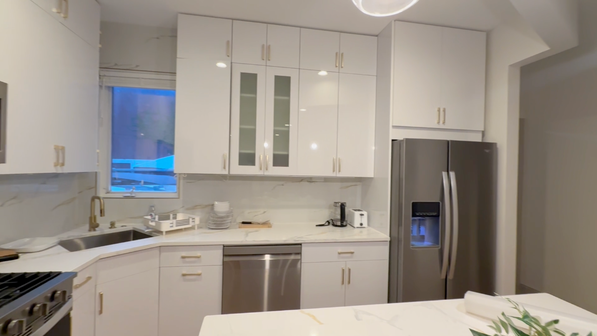 Bedroom in 3BDRM Apt - Photo 2