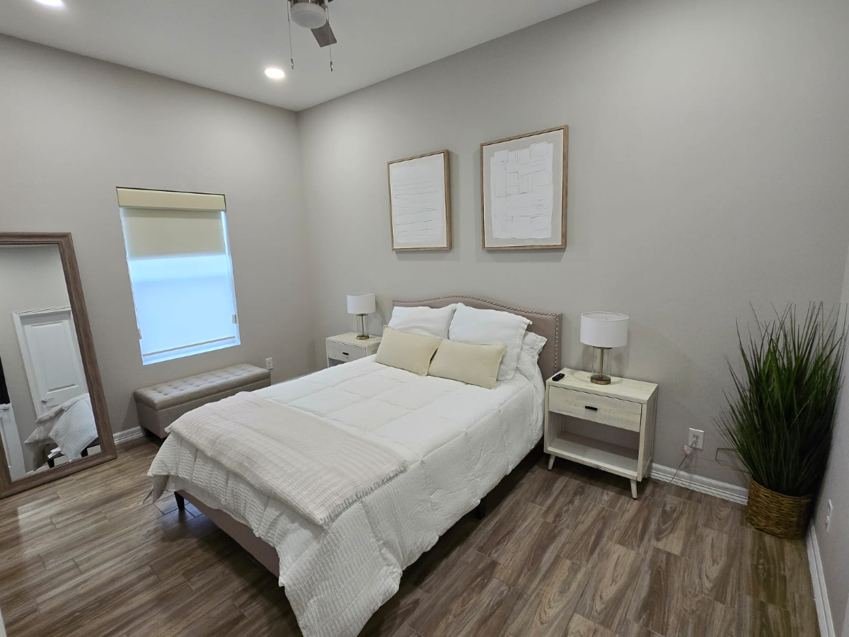 Entire Modern Townhome in Prime Location - Unit 2 - Photo 8