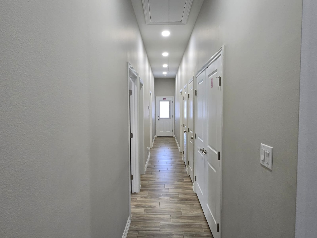 Entire Modern Townhome in Prime Location - Unit 2 - Photo 11