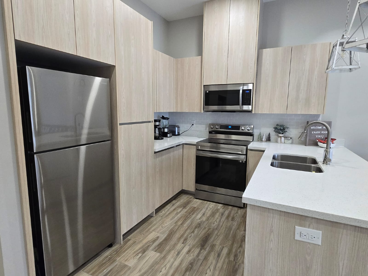 Entire Modern Townhome in Prime Location - Unit 2 - Photo 12