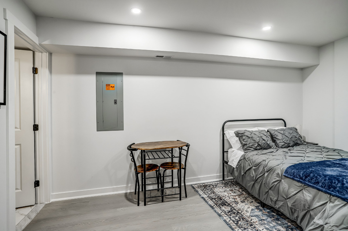 Furnished Studio in Bloomingdale - Photo 10