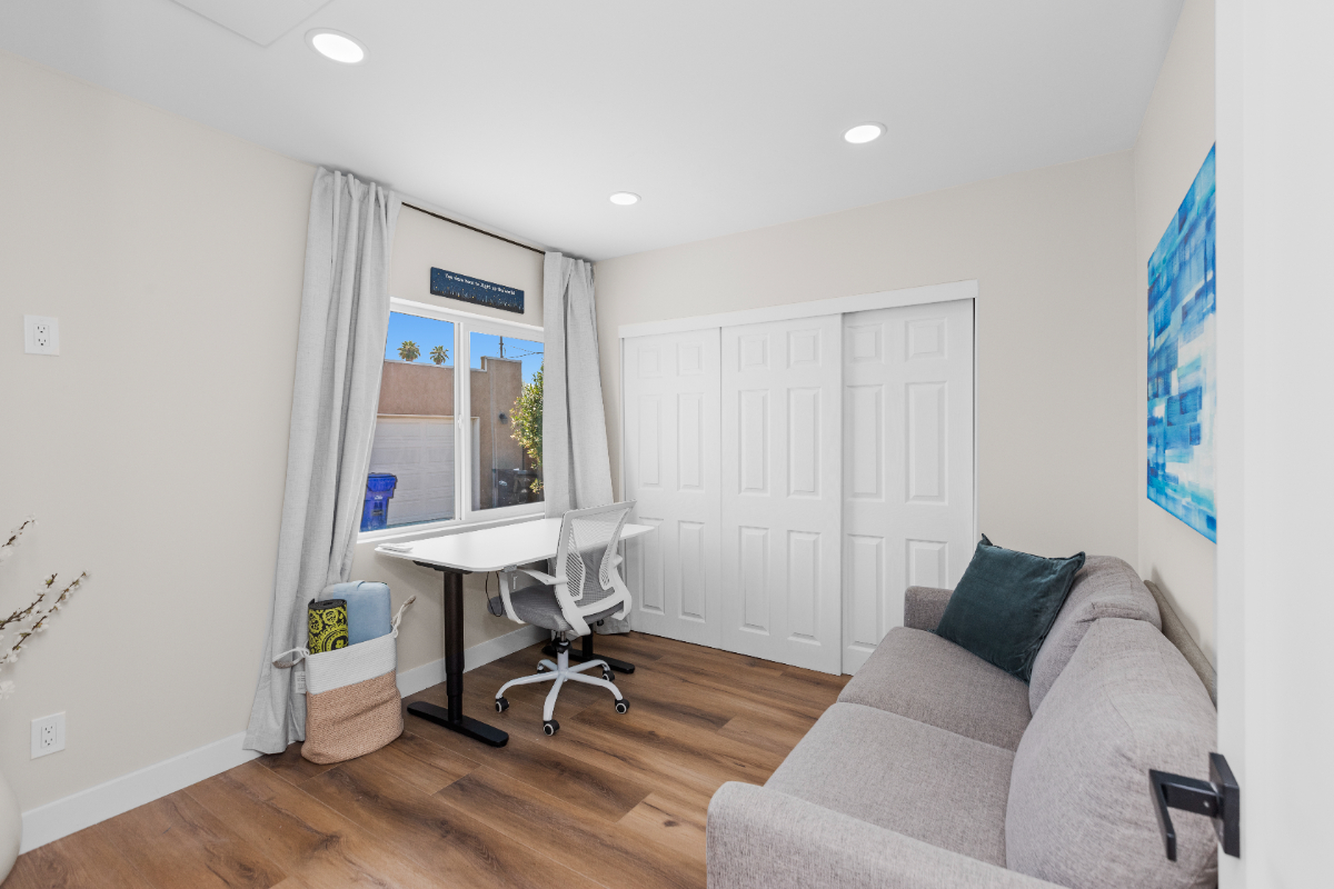 Designer North Park Guesthouse - Photo 4