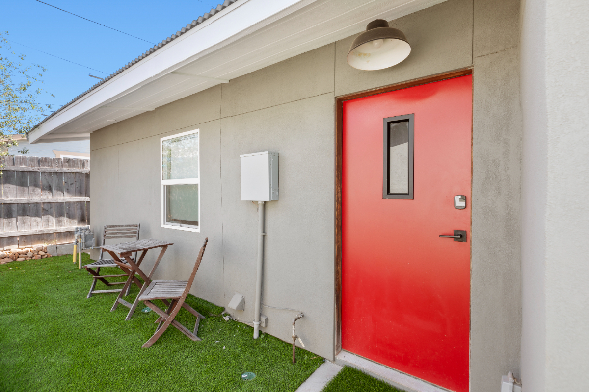 Designer North Park Guesthouse - Photo 6
