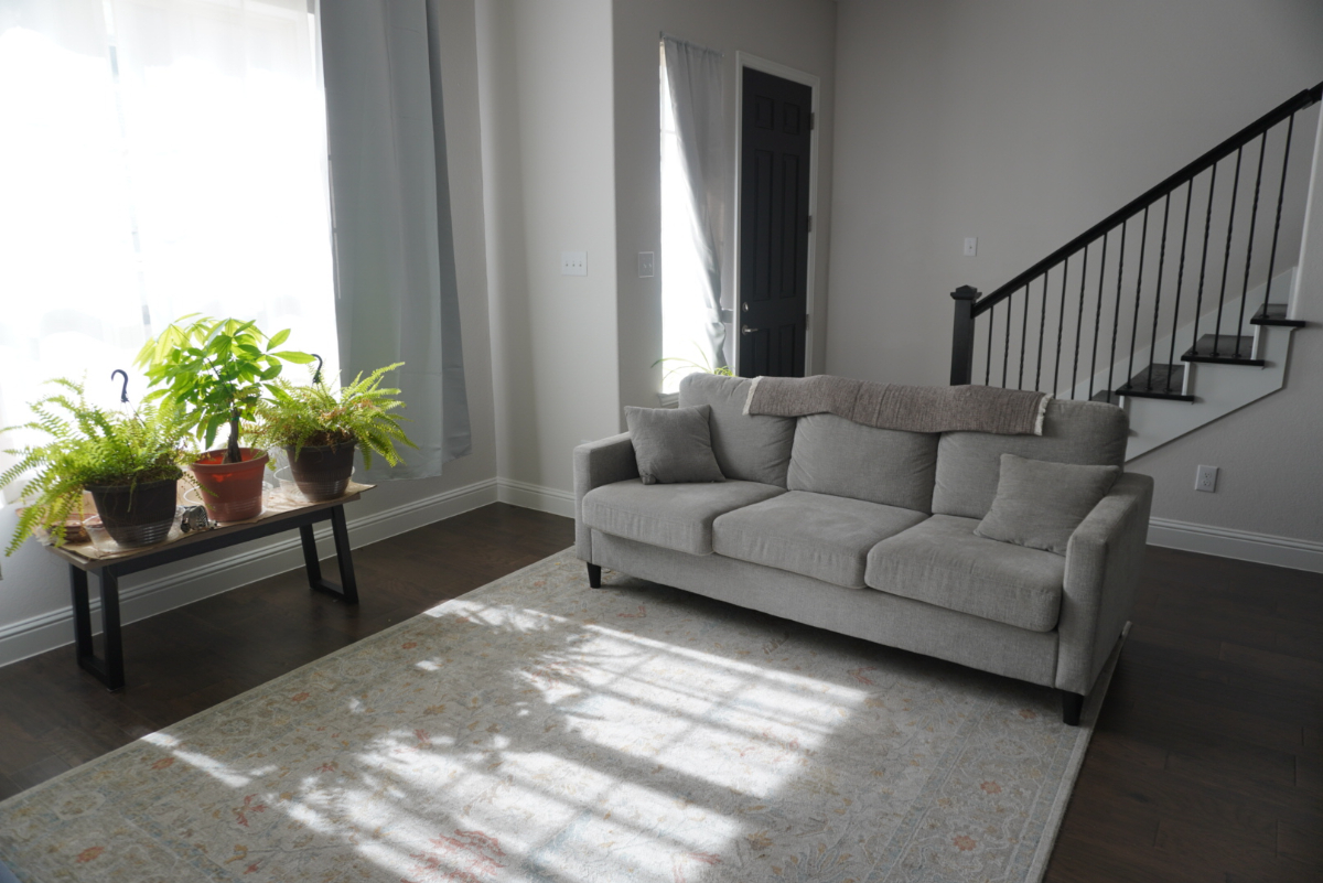 Private Master Bedroom in Luxury Townhouse - North Dallas, TX - Photo 4