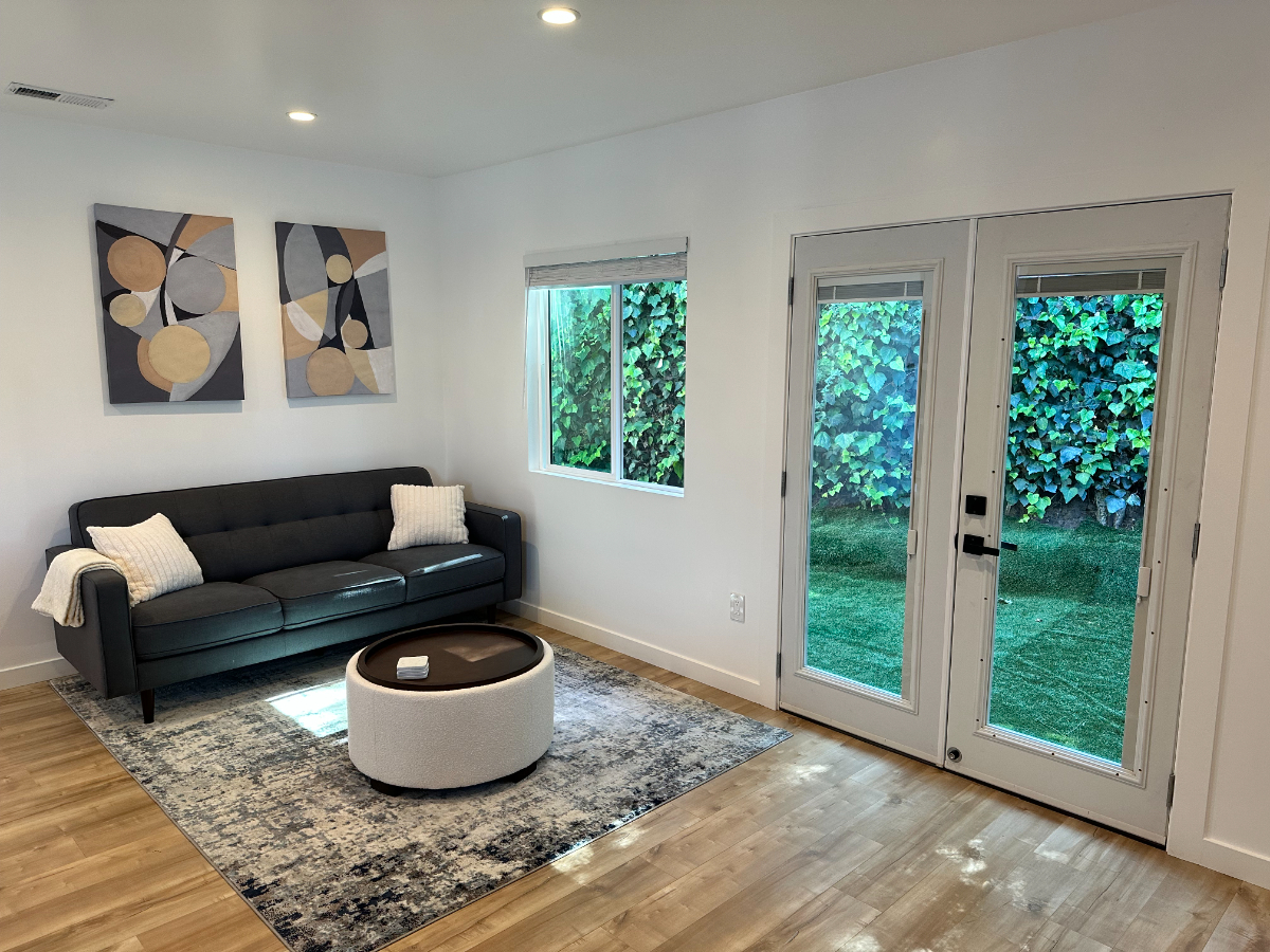 Modern Newly Built ADU - Private, Stylish and fully Equipped - Photo 4