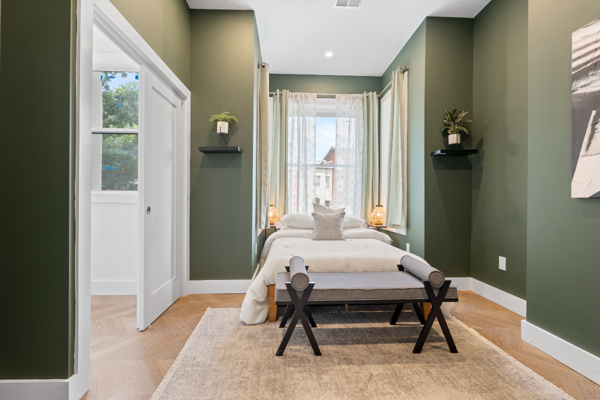 Luxury 1BR  Smart TV  Dedicated Workspace  Utilities Included - Photo 8