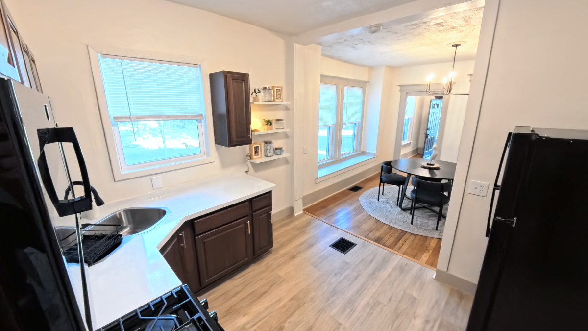Furnished 2BR in Historic Corn Hill- Across from River, Minutes from Hospitals - Photo 3