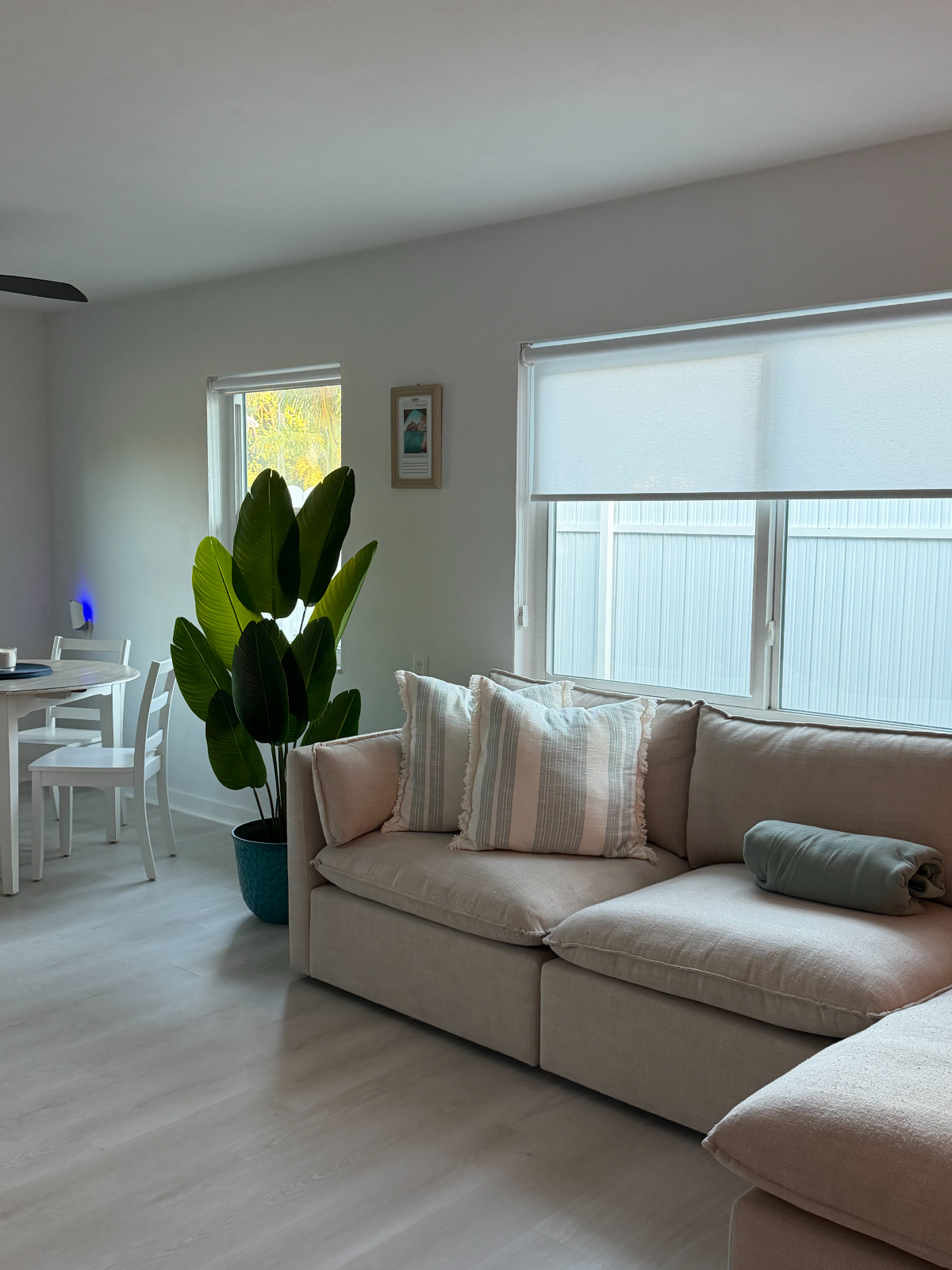 Cozy Modern Home Near Downtown and Hospitals - Photo 2