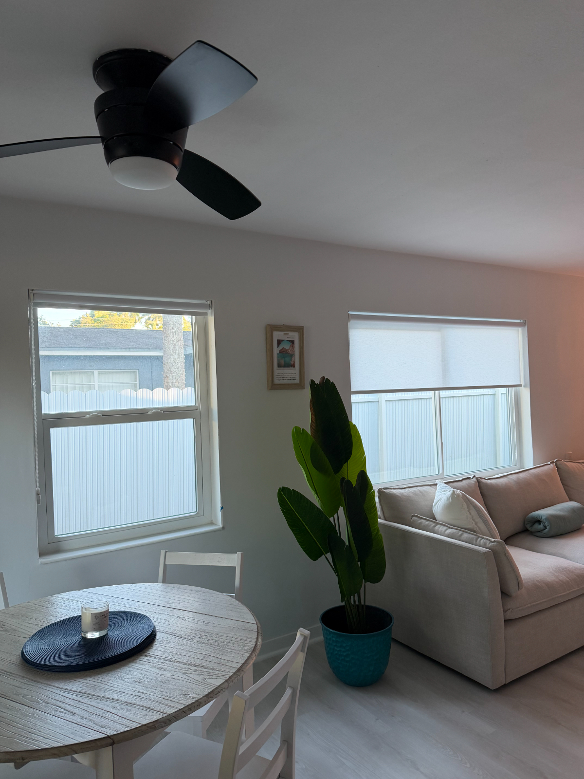 Cozy Modern Home Near Downtown and Hospitals - Photo 5