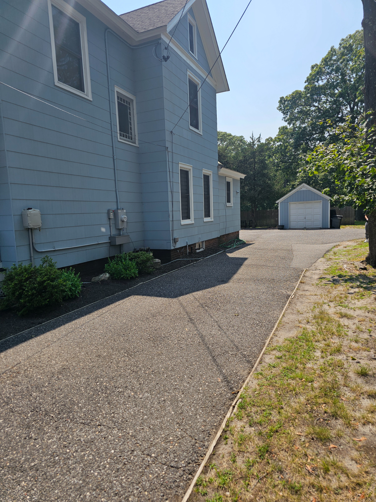 Spacious 4-Bedroom Home with Huge Backyard, Fishing Dock, and Modern Comforts - Photo 2