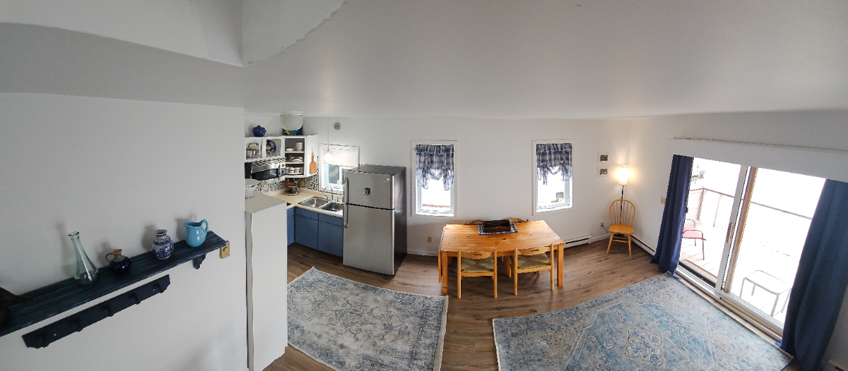 Waterfront Condo - Photo 4