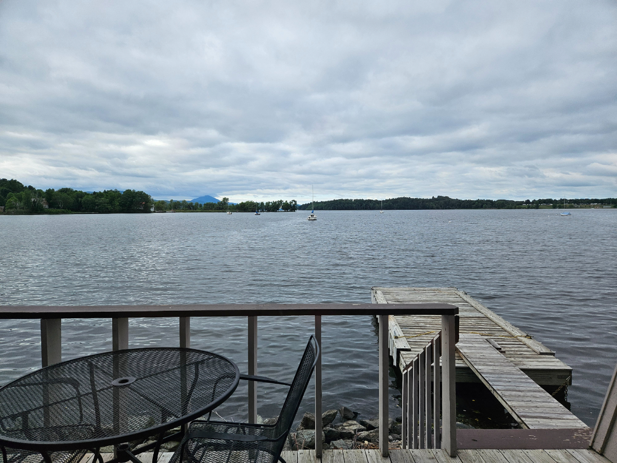 Waterfront Condo - Photo 2