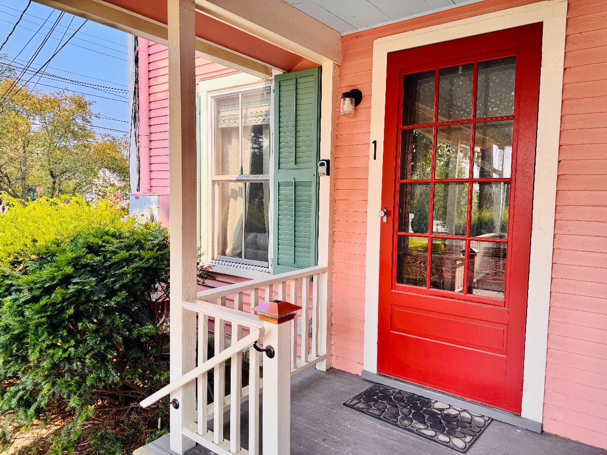Charming 1BR Loft in Walkable Shelburne - Photo 7
