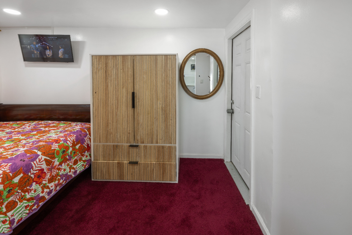 Paradise- Cozy & Stylish 1 Bedroom Apartment Perfect for Travel Nurses and Professionals - Photo 4