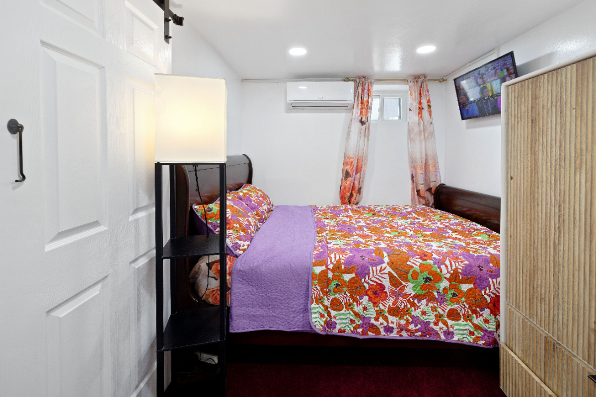 Paradise- Cozy & Stylish 1 Bedroom Apartment Perfect for Travel Nurses and Professionals - Photo 9
