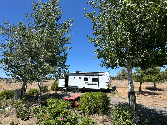 Brand new unit on beautiful country property, 10 mins from Bend - Photo 1