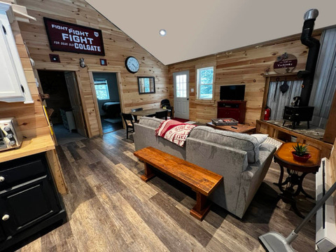 2BR Cabin - Brand New - Photo 2